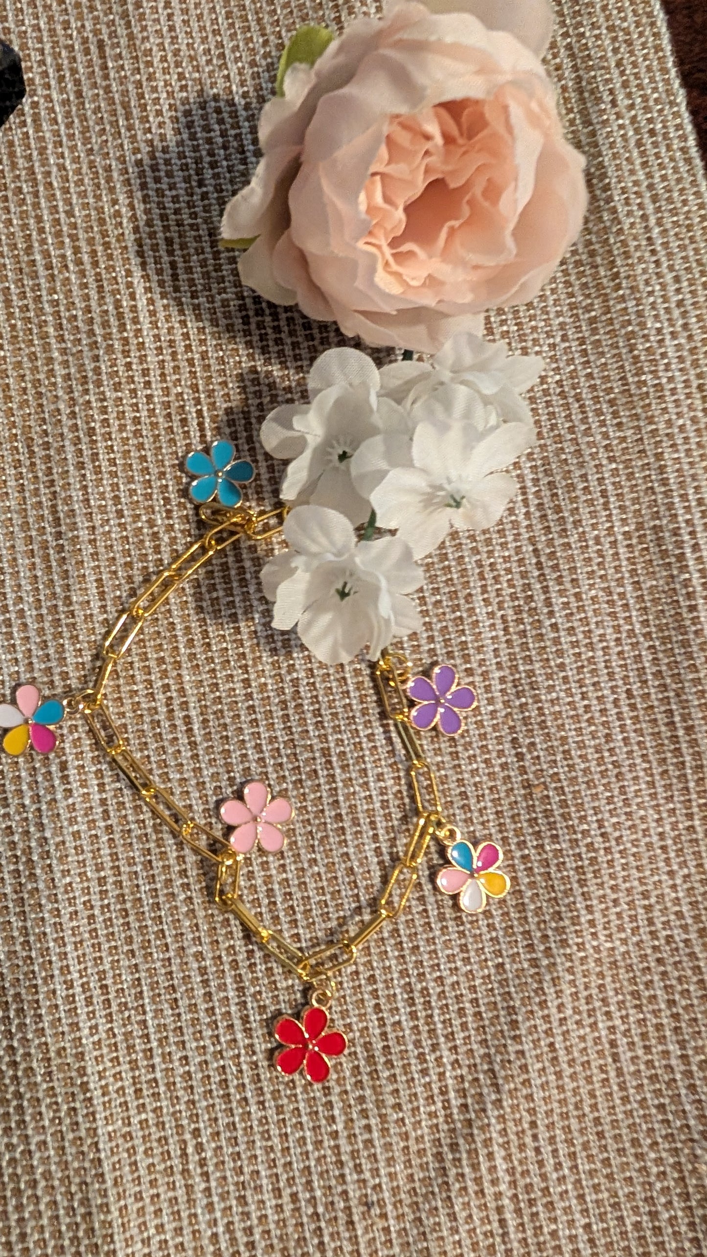 Flower power bracelet